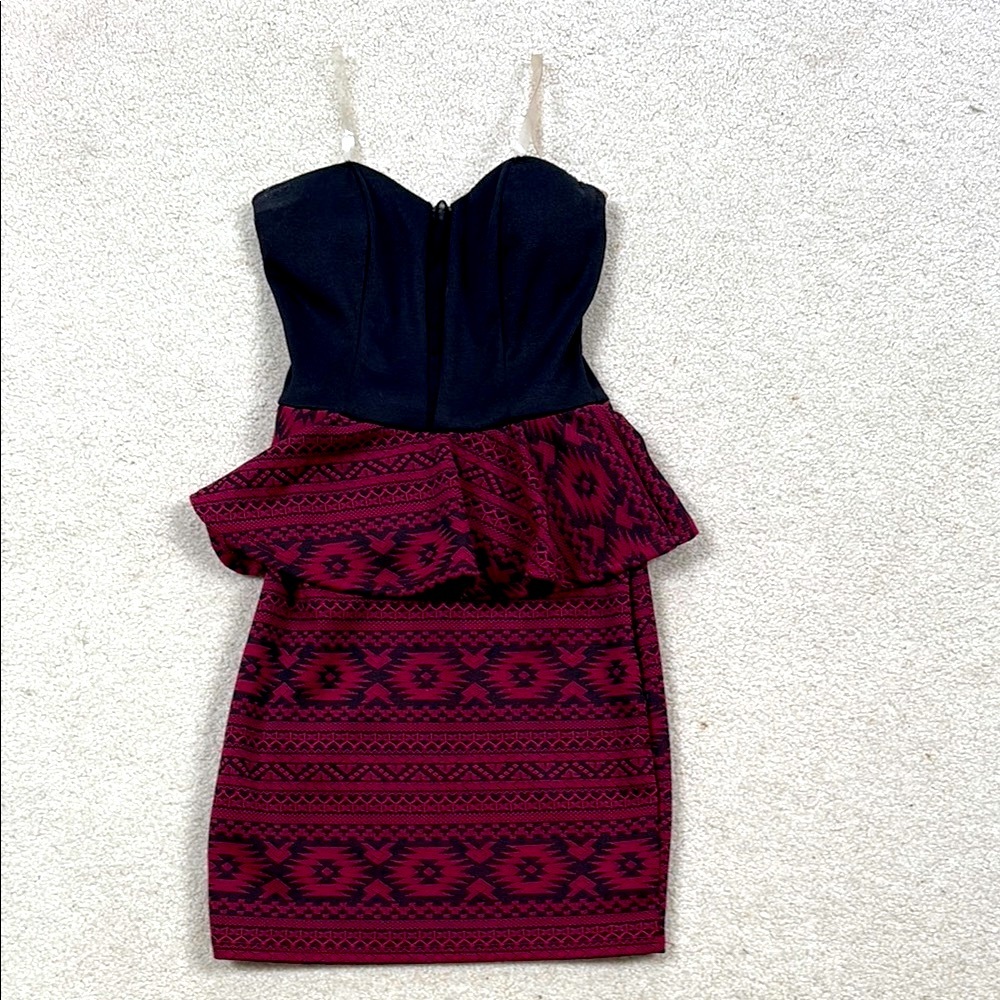 Elegant Black and Red Patterned Strapless Dress